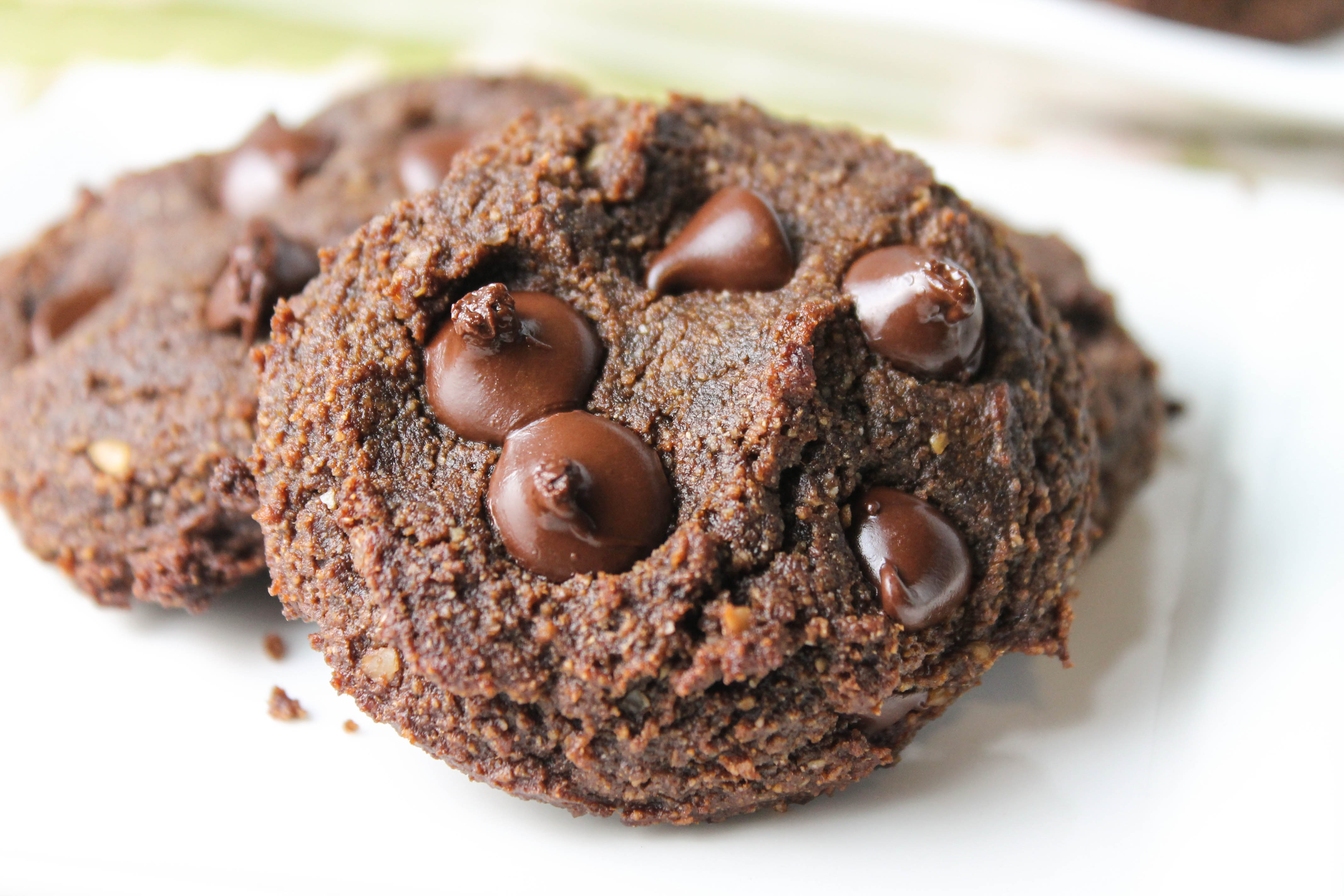 Paleo Double Chocolate Chip Cookies #vegan #paleo #keto #eggfree #dairyfree #cookies #chocolate #glutenfree